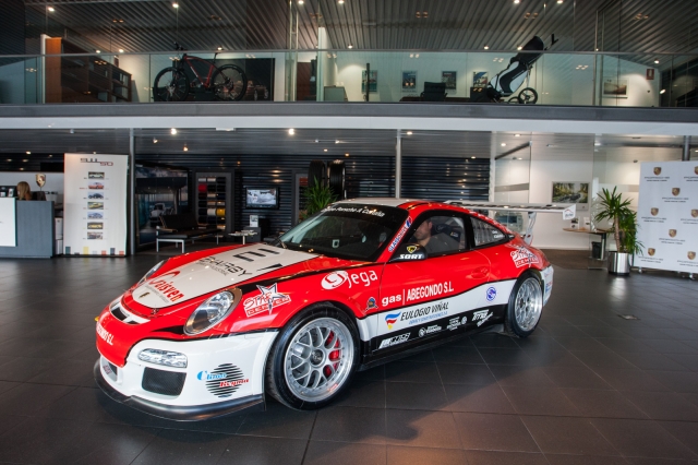 019 presentacin porsche 2010 ares racing 001